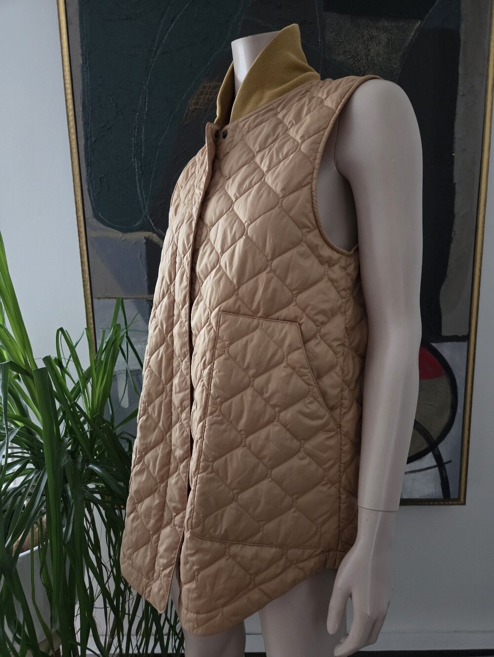 Kit and Ace | All Day Quilted Longline Vest Gilet - Picture 4 of 9